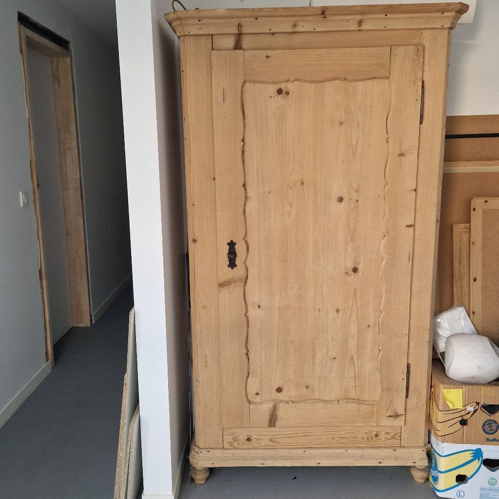 antieke grenen houten kast, Huis en Inrichting, Ophalen, 100 tot 150 cm, Met plank(en), Zo goed als nieuw