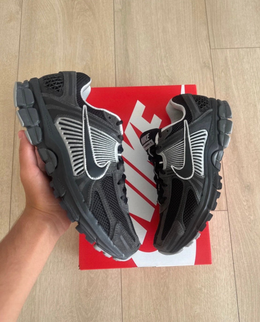 Nike Vomero 5, Neuf, Enlèvement ou Envoi, Baskets, Noir
