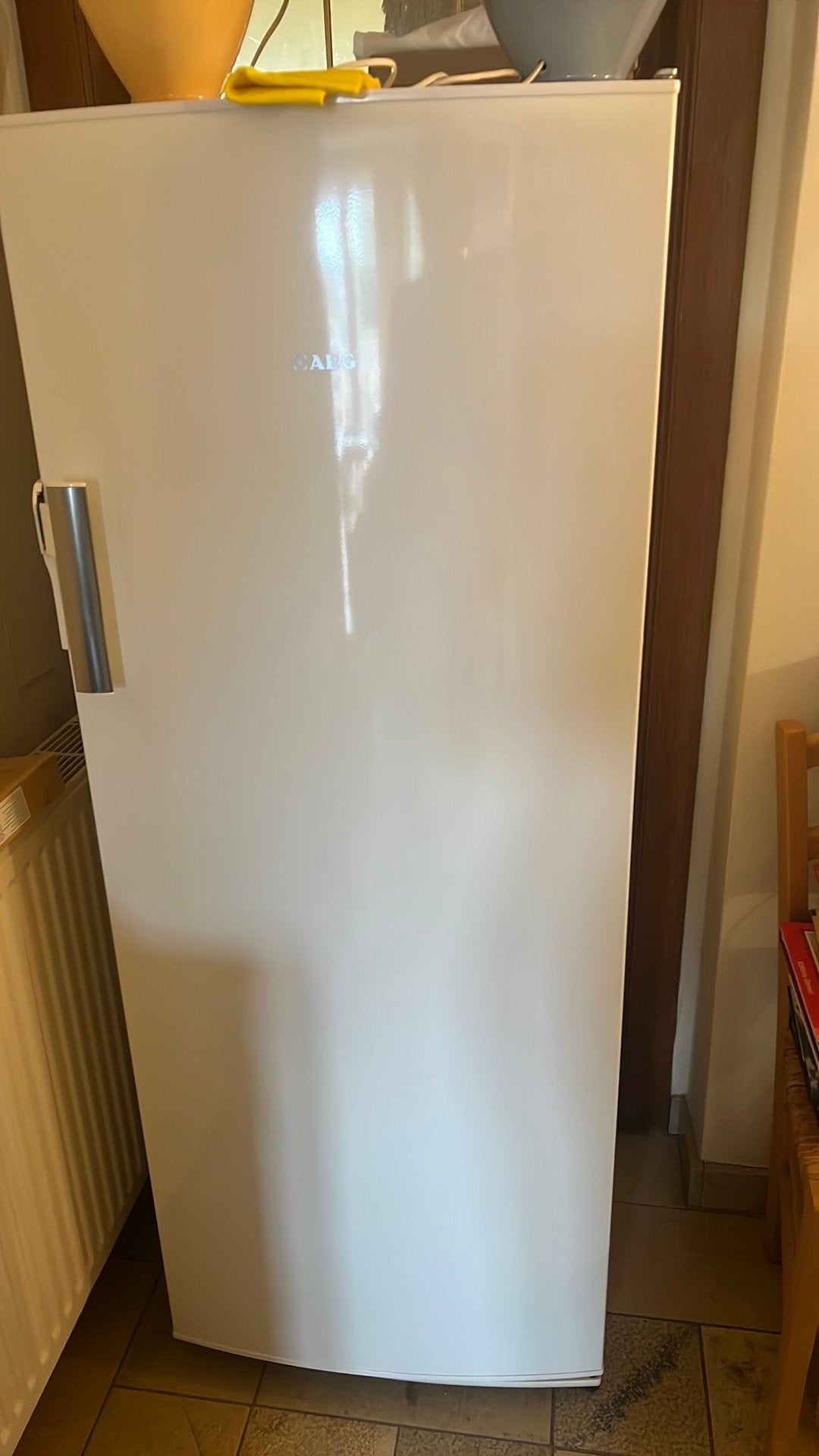 Frigo AEG en excellent état, Classe énergétique A ou plus économe, 200 litres ou plus, 45 à 60 cm, Sans bac à congélation