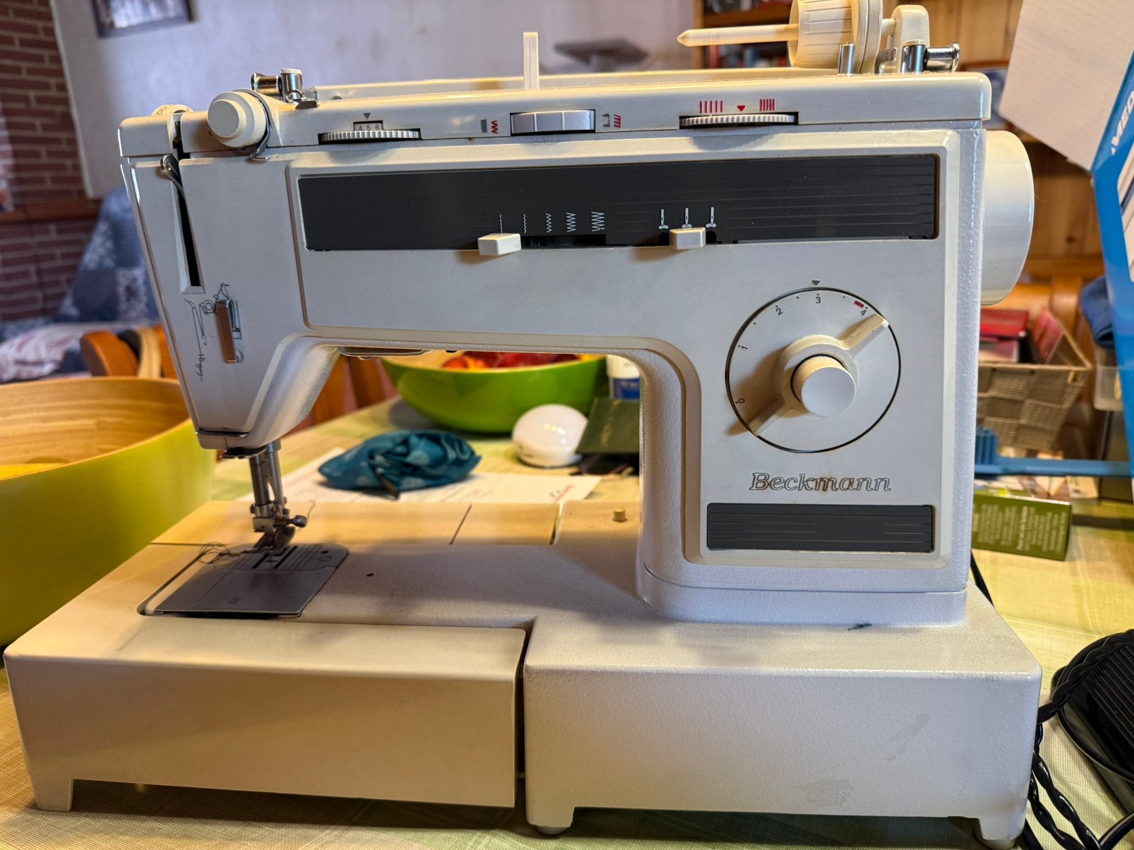 Naaimachine Beckmann W833, Enlèvement, Comme neuf, Machine à coudre