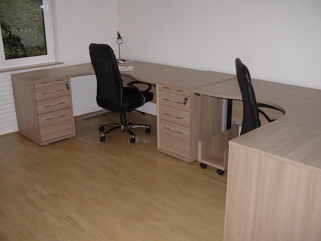 Bureau - set van 2 hoekbureaus + opbergkasten, Ophalen, Zo goed als nieuw, Bruin