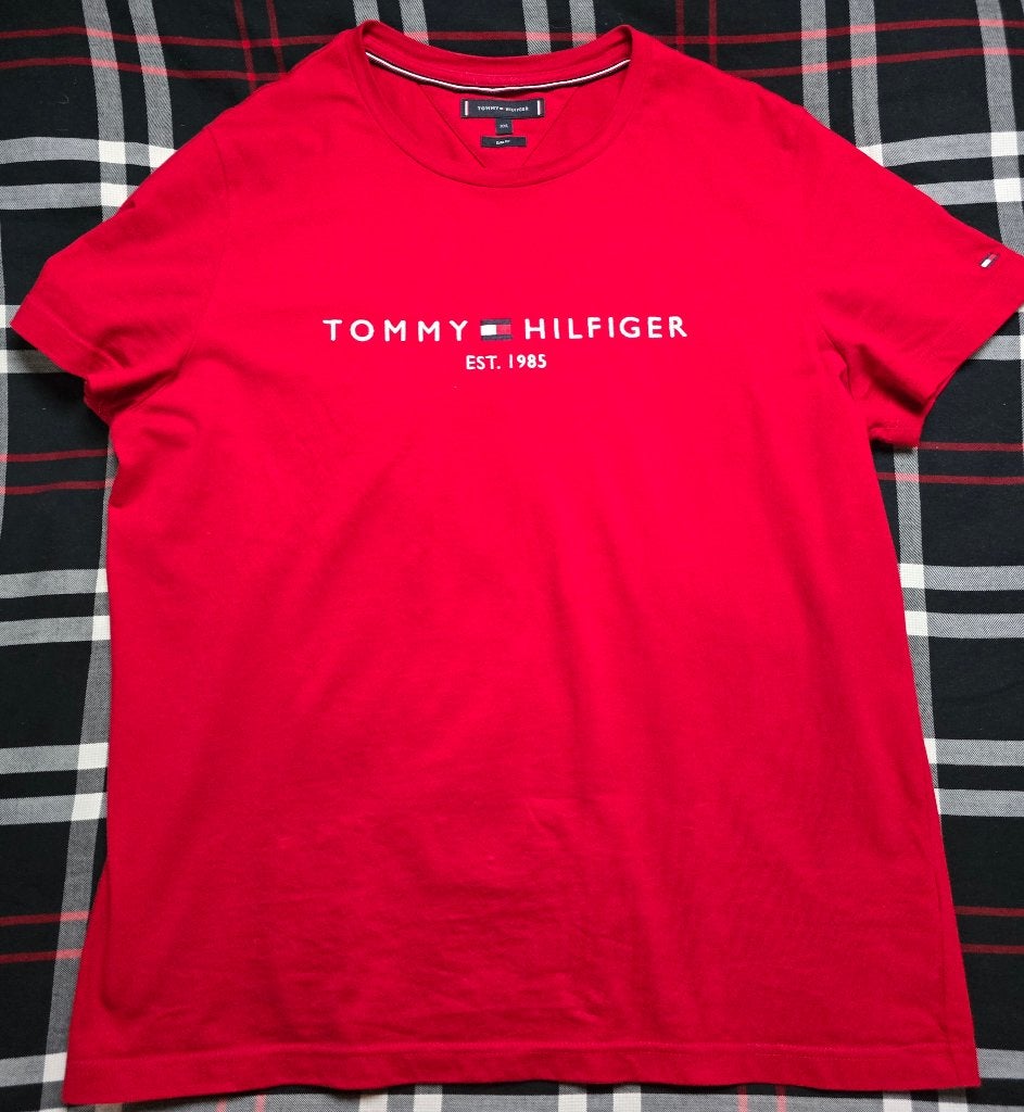 T-shirt Tommy Hilfiger - rouge - XXL, Vêtements | Hommes, T-shirts, Rouge, Enlèvement ou Envoi, Comme neuf, Autres tailles