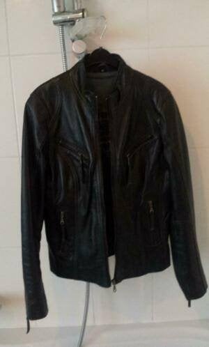 manteau cuir femme /jeune fille, Enlèvement, Porté, Noir