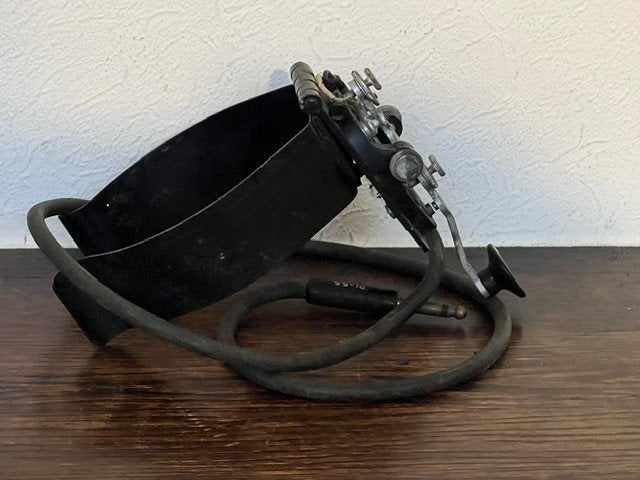 Morse seinsleutel J37 met beenklem USA WWII, Ophalen