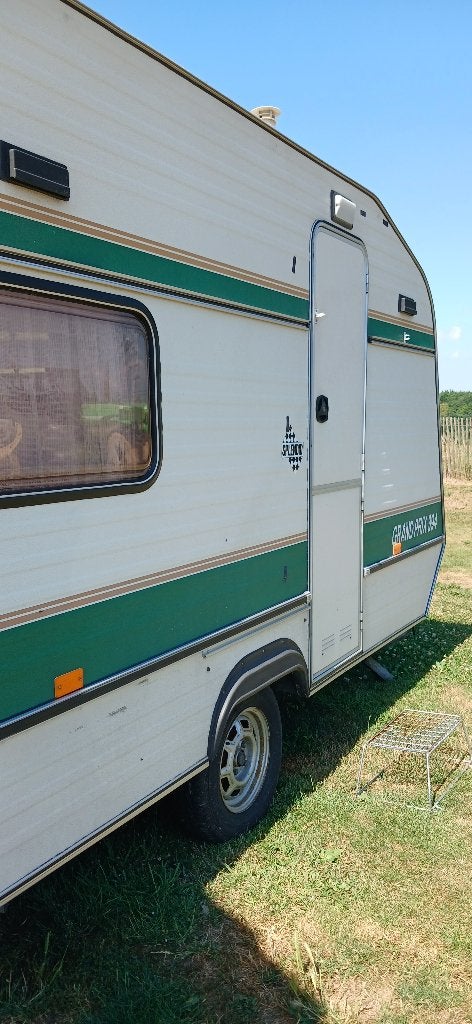 caravan Chateau, Caravanes & Camping, Caravanes, Particulier, jusqu'à 4, 500 - 750 kg, Siège standard, Chateau, Coin salon convertible
