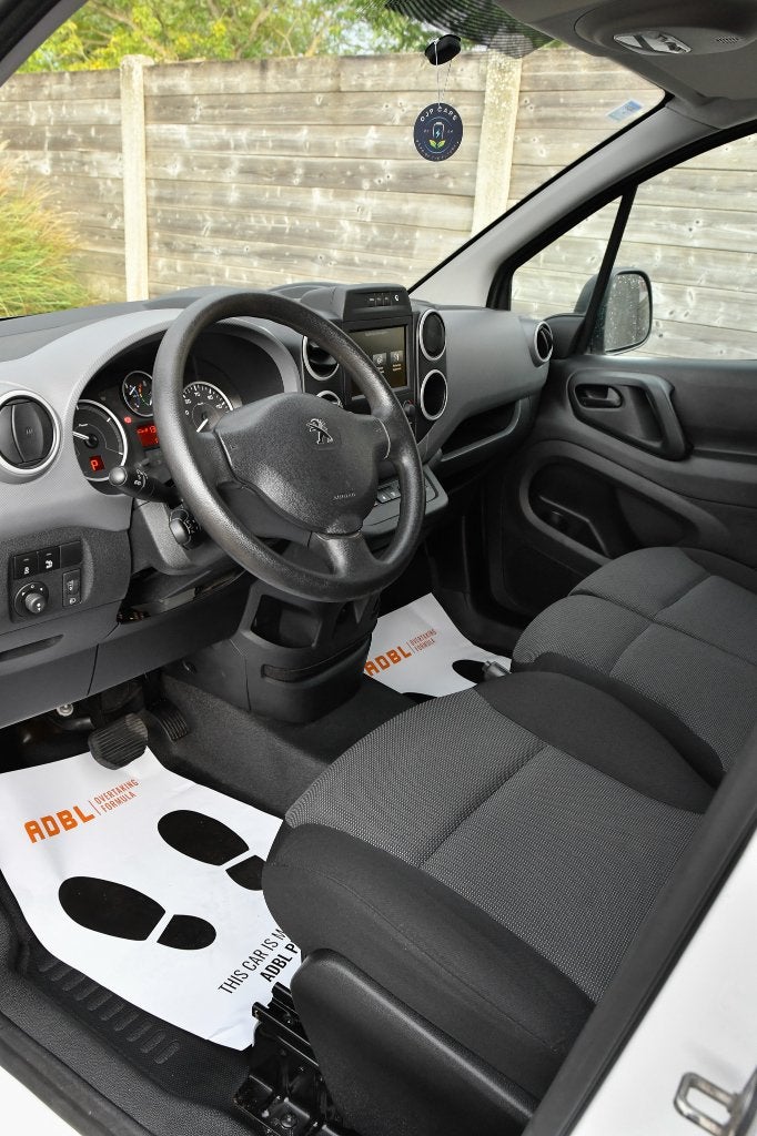 Peugeot Partner 100% Electric *CarPlay*Full*, Autos, Essai à domicile, Achat, Entreprise, 3 places