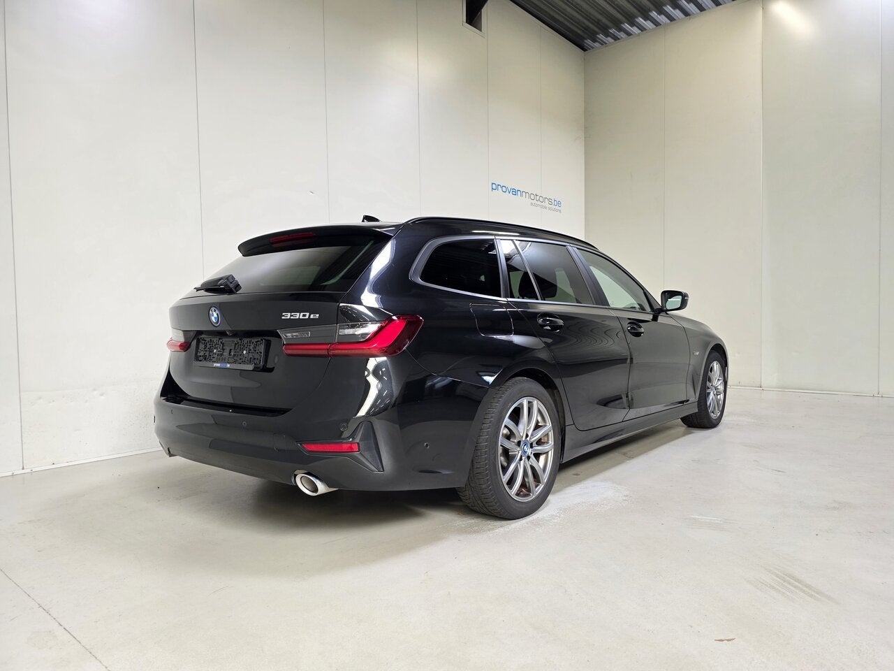 BMW 330 e Hybrid Autom. - GPS - Topstaat! 1Ste Eig!, 0 min, Parkeersensor, 0 kg, Zwart