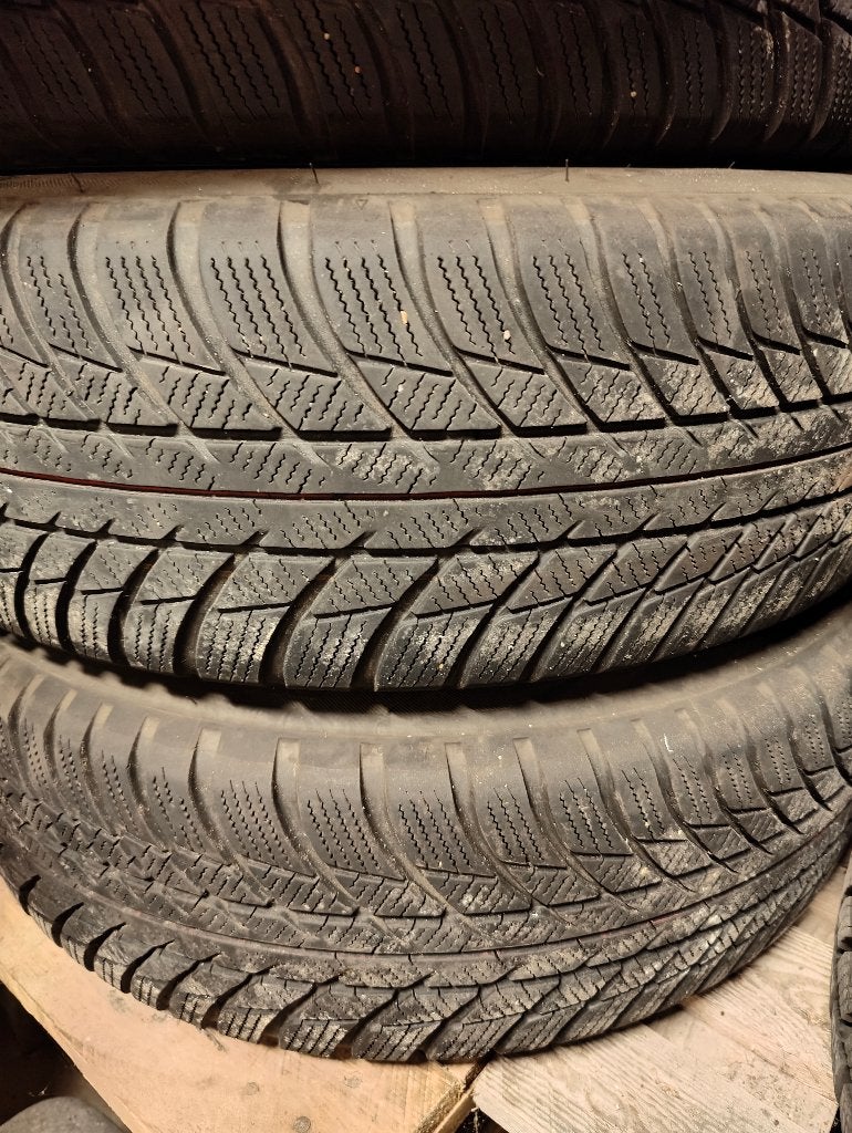 4 winterbanden Bridgestone op stalen velg, Auto-onderdelen, Banden en Velgen, Ophalen, Banden en Velgen, Overige maten, Bestelwagen