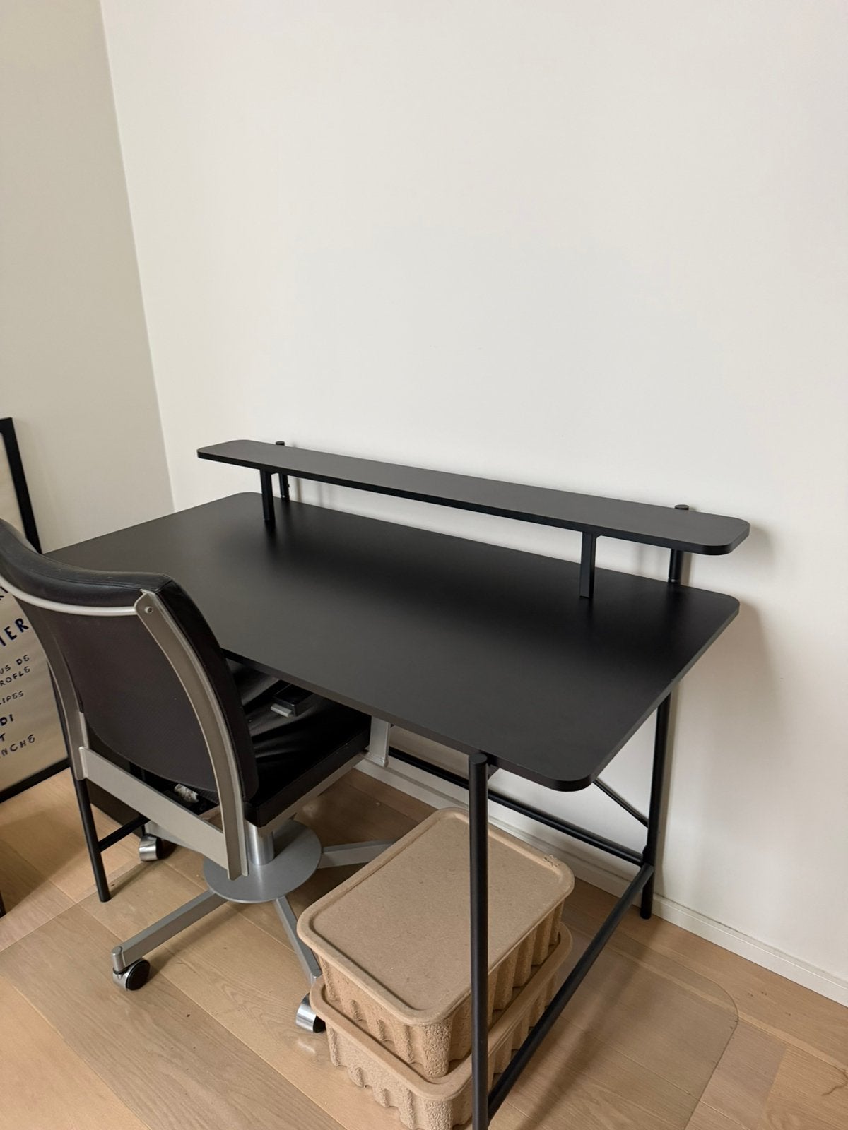 Bureau, zo goed als nieuw, Enlèvement, Comme neuf, Noir