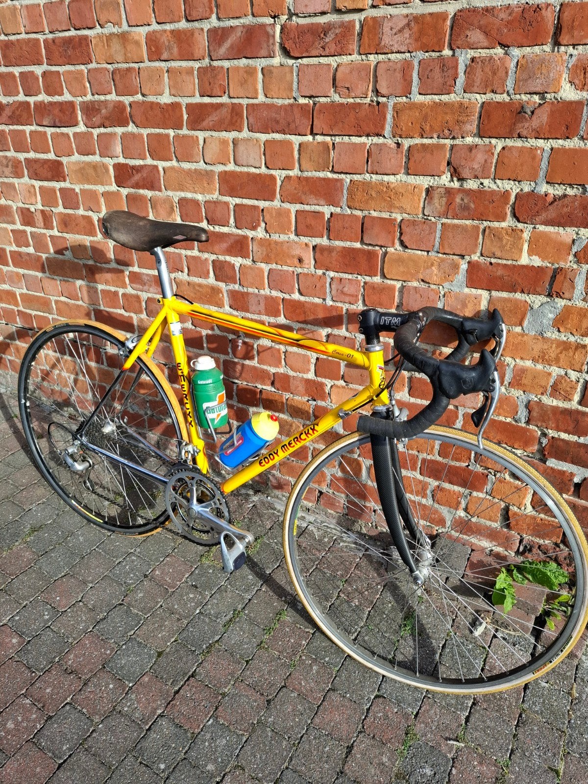 Eddy Merckx, Fietsen en Brommers, Ophalen