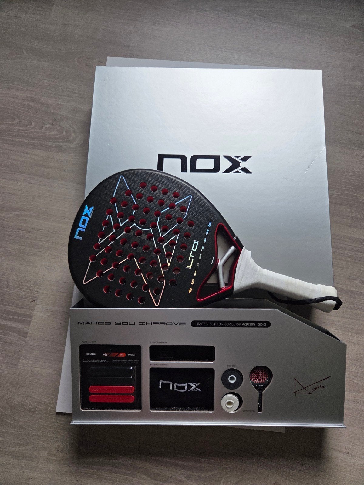 Nox at10 LTD 2026, Sports & Fitness, Padel, Enlèvement ou Envoi