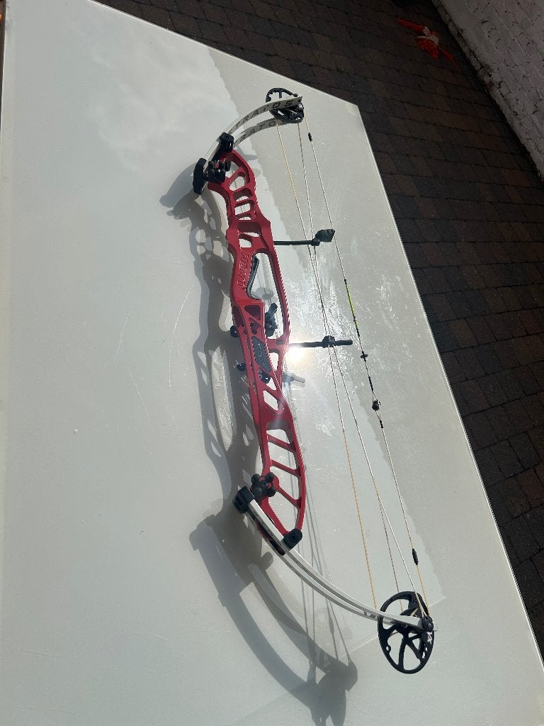 Hoyt Stratos 50/60 linkshandig incl. Vizier Axel, Enlèvement, Comme neuf, Arc à poulies