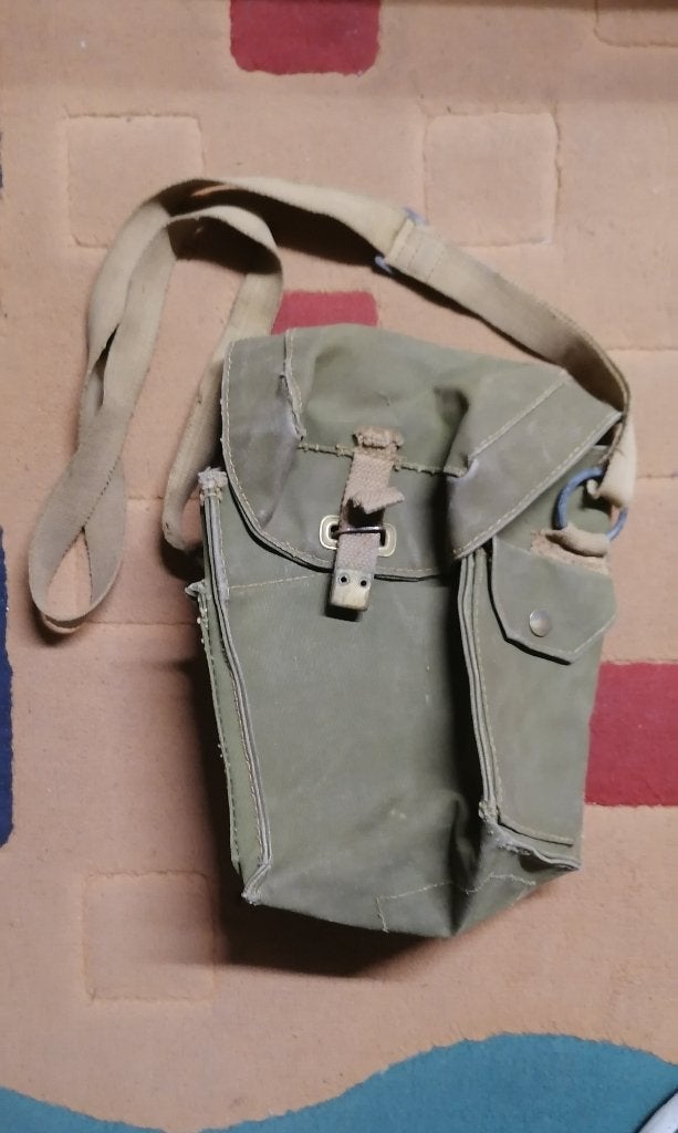 Housse masque gaz militaire Anglais WW2, Collections, Envoi, Autres, Autres types