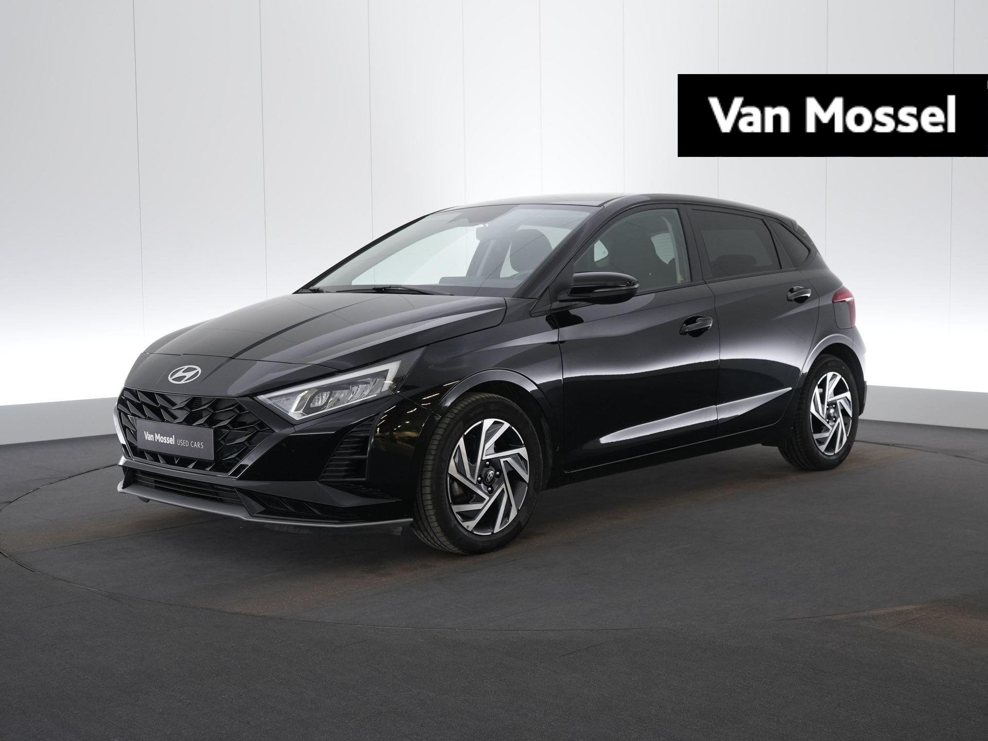 Hyundai i20 1.0 T-GDi 48V 7-DCT 74kW Techno, Dealer onderhouden, Gebruikt, Zwart, Bedrijf