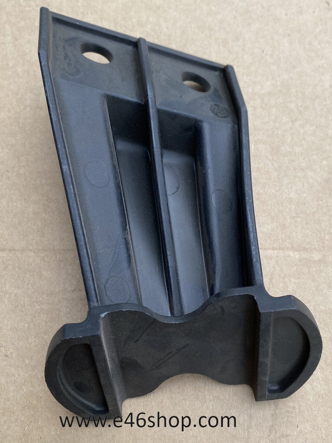 BMW E36 COMPACT BUMPER HOUDER RECHTS ACHTER OEM 51128146096, Autos : Pièces & Accessoires, Carrosserie & Tôlerie, Neuf, -, -, Enlèvement ou Envoi