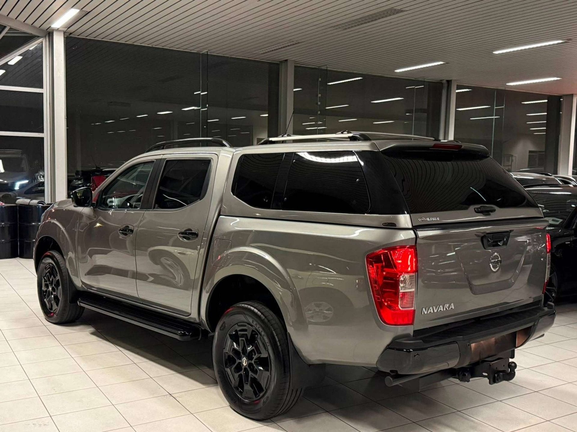 Nissan Navara Alpha 4x4 Auto. DoubleCabine Utilitaire, Autos, Autres modèles, Achat, Entreprise, Autres couleurs