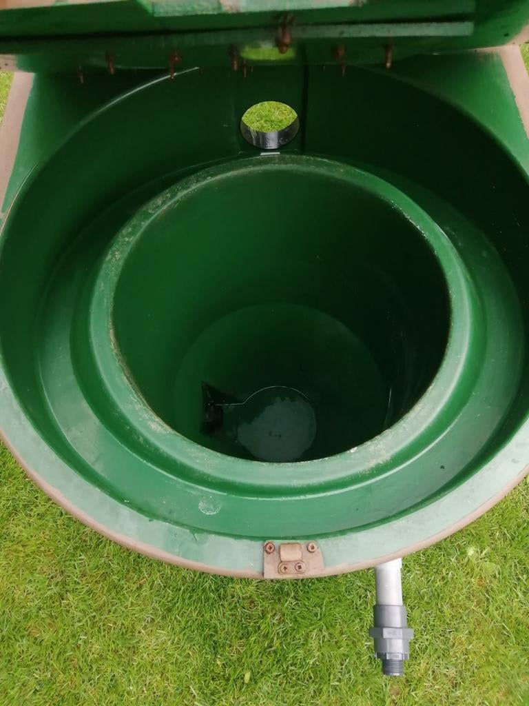Vortex in polyester met deksel