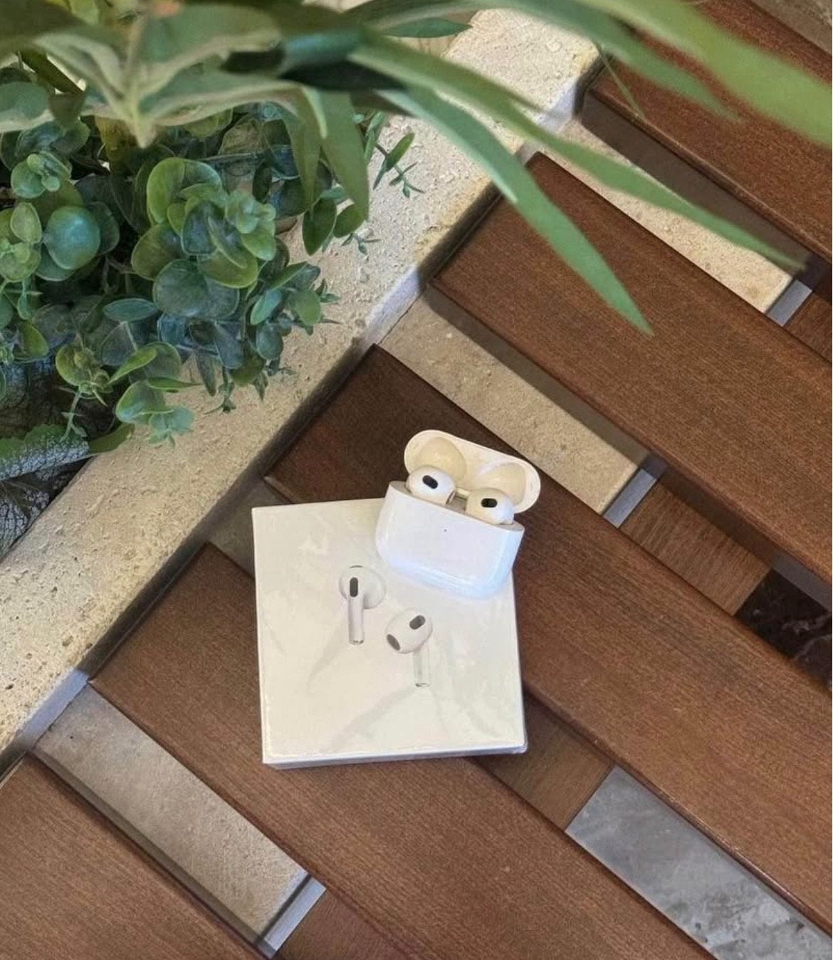 Airpods 3, Offres d'emploi