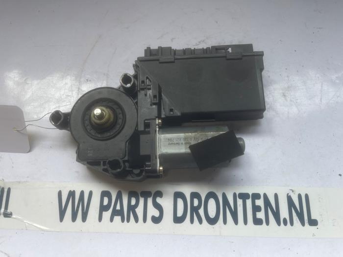Moteur de vitre portière d'un Audi A8, -, 3 mois de garantie, Audi, Utilisé
