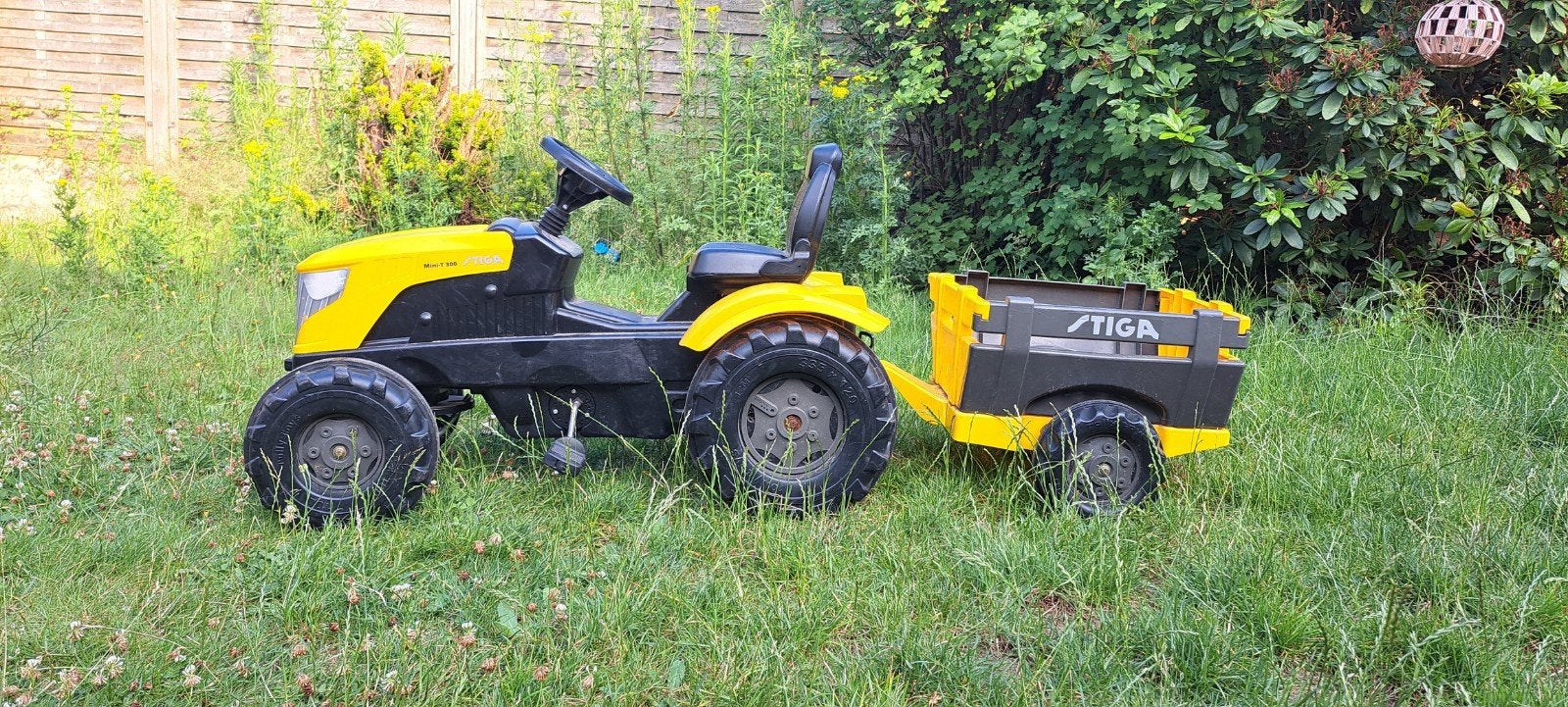 Grote tractor met kar        Nieuwprijs €199, Ophalen