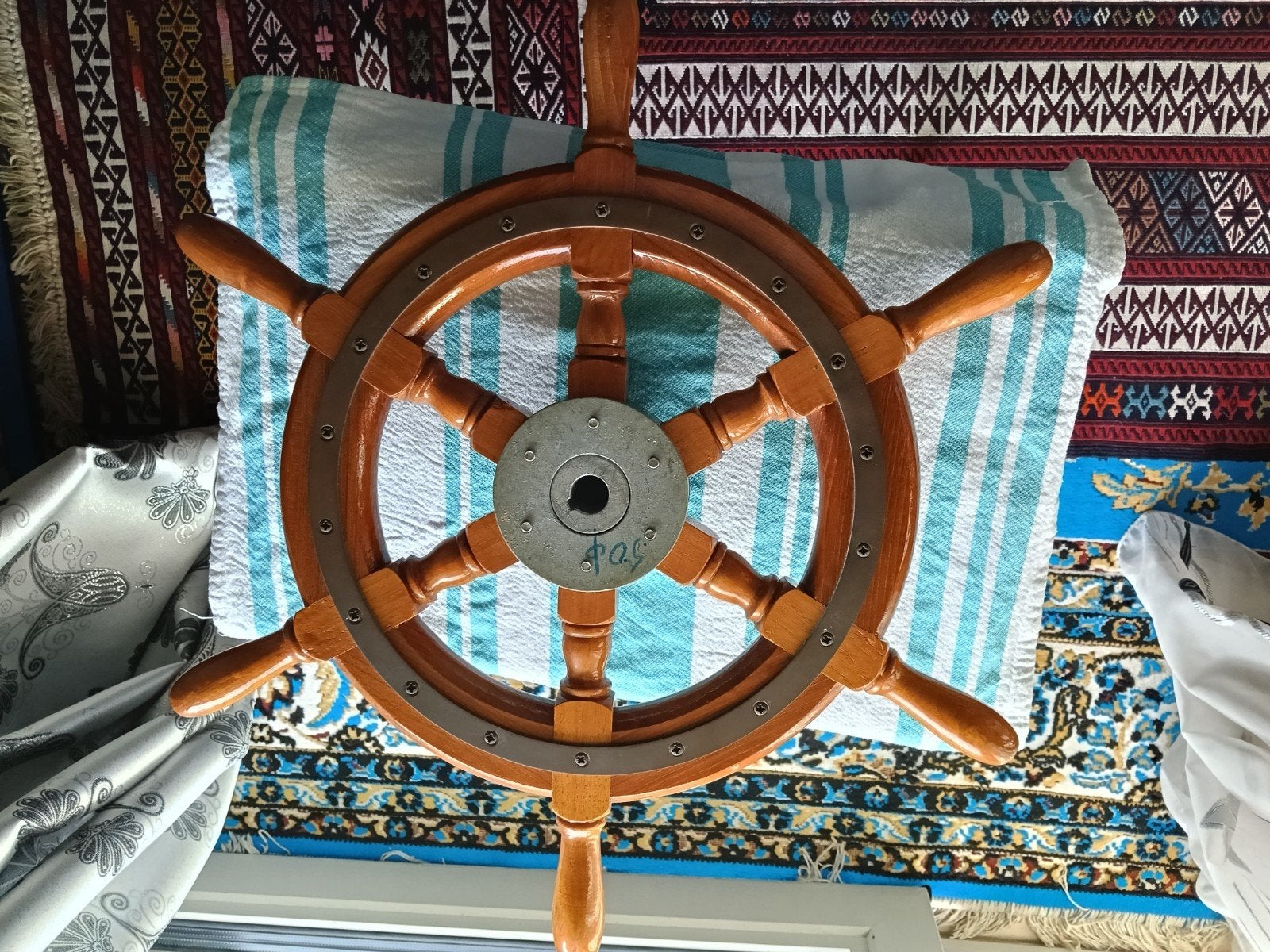 houten stuurwiel .