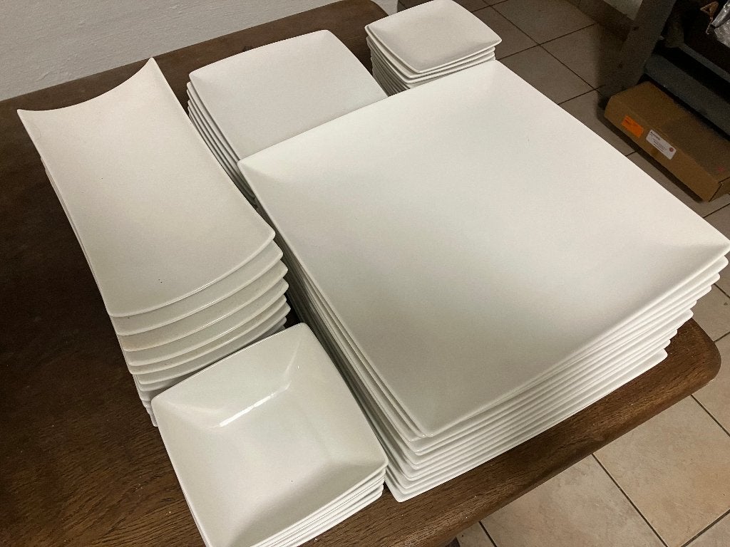 Servies: lot vierkante borden  71 stuks.Catering, resto, Ophalen, Overige materialen, Zo goed als nieuw, Bord(en)