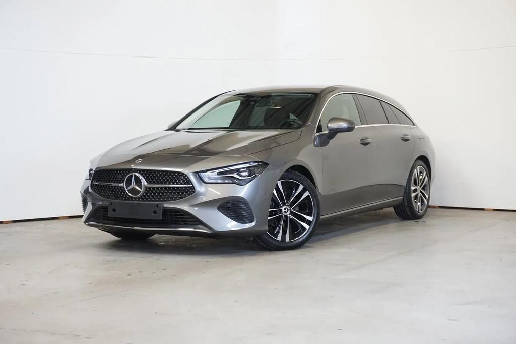 Mercedes-Benz CLA-Klasse 180 SB - TREKHAAK WEGKLAPBAAR, Auto's, CLA, Gebruikt, 136 pk, Leder en Stof