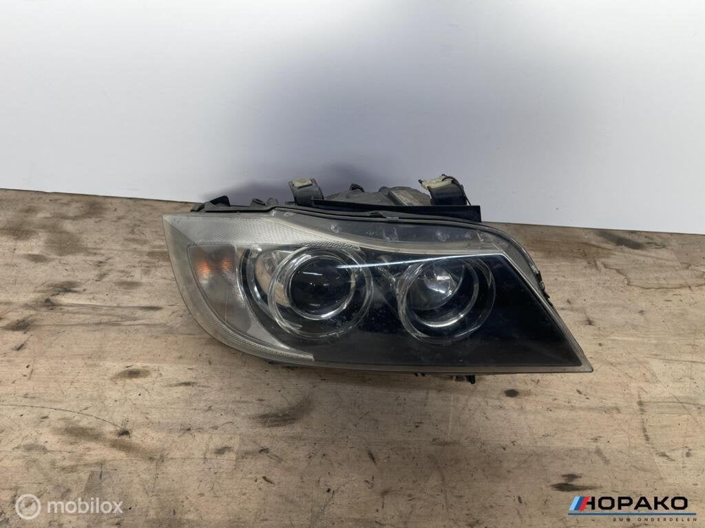 Koplamp rechts BMW 3 serie E90 E91 xenon OEM | 61116942738, Gebruikt, Einsteinlaan 5 rijswijk, Bmw, Ophalen of Verzenden