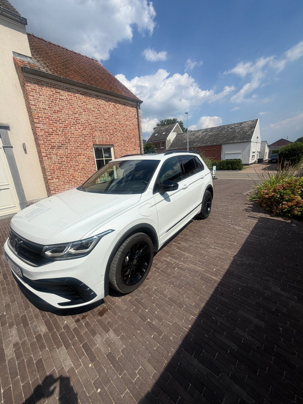 Volkswagen Tiguan R-line hybride, Autos, Volkswagen, Cuir, Achat, Phares entièrement LED, Noir