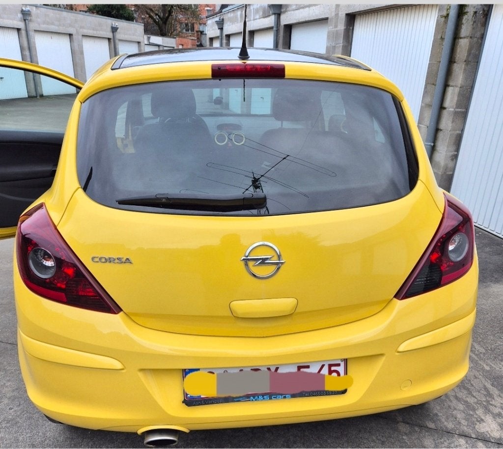 Opel corsa, Autos, Jaune, Boîte manuelle, Noir, Berline