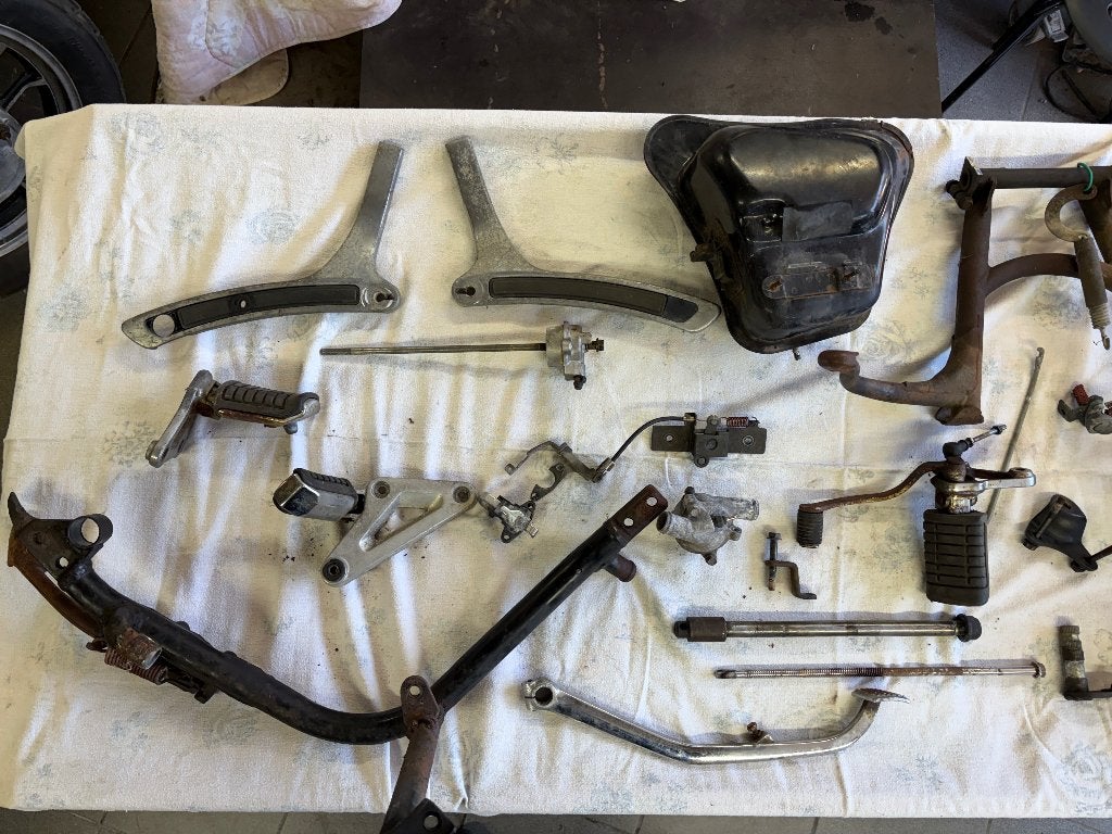 VF750C wisselstukken,, Motos, Enlèvement, Utilisé