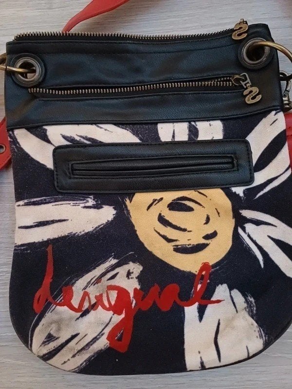 Sac bandoulière Desigual noir et blanc à motif fleur, Autres marques, Cuir, Utilisé, Blanc