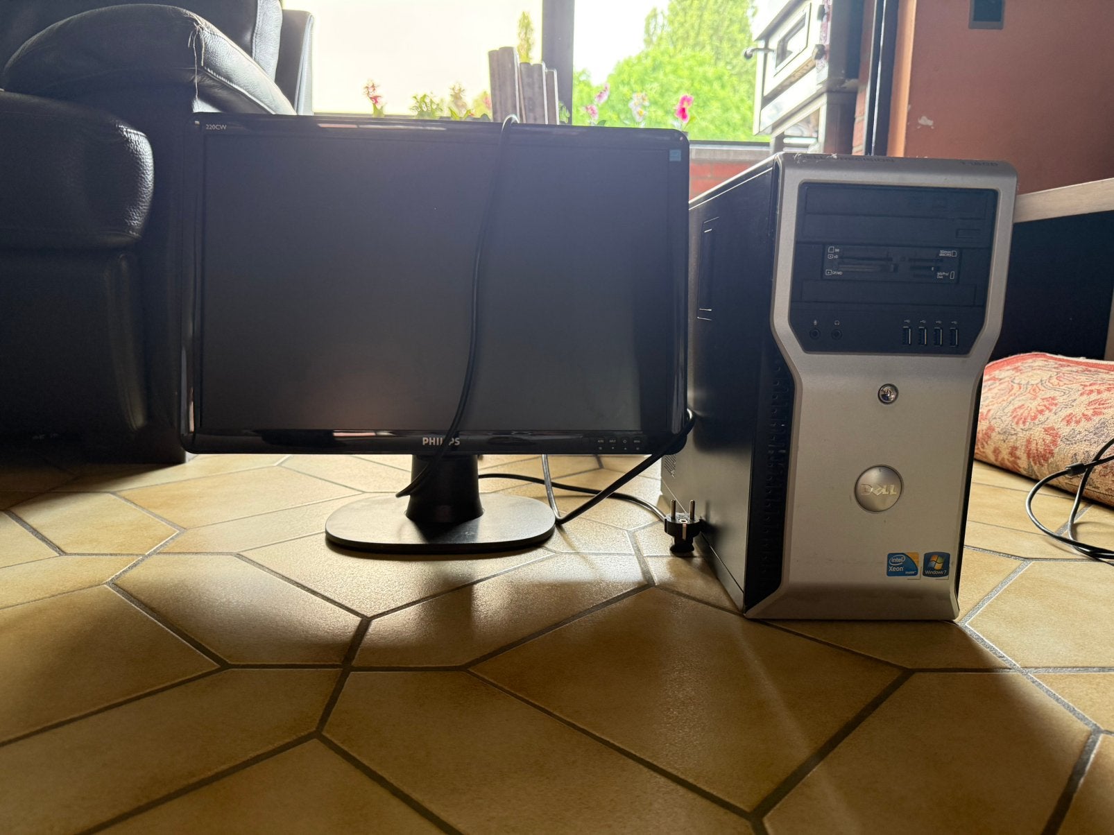 Computer + scherm, Computers en Software, Computerbehuizingen, Ophalen, Gebruikt