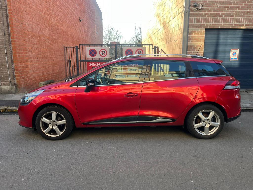 Renault clio 0.9 essence 72000 km 05/2016 gps, Autos, Renault, Rouge, Achat, Euro 6, Boîte manuelle