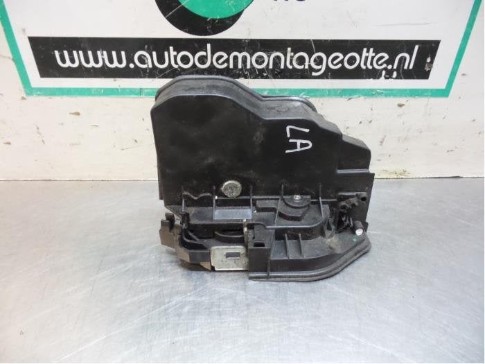 Serrure portière mécanique 4portes arrière gauche d'un BM, -, 3 mois de garantie, Utilisé, -