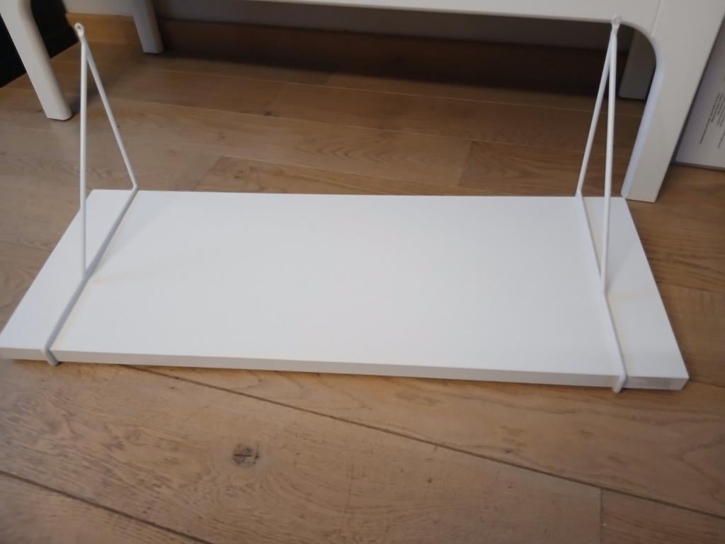 IKEA BERGSHULT / PERSHULT wandplank, Ophalen