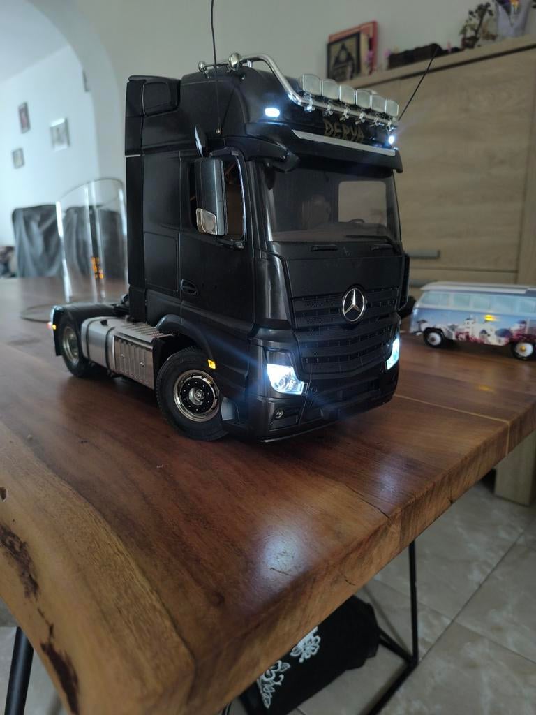 Tamiya actros 1/14, Enlèvement