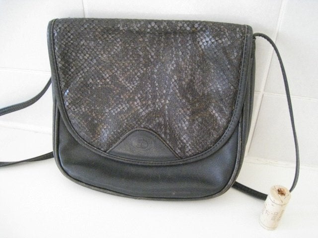 Vintage handtas, zwart met schubben op voorkant, met riem, Ophalen, Zwart, Handtas