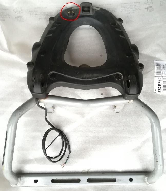 Moto Top Case montageplaat en rek voor Givi Maxia, Ophalen, Gebruikt