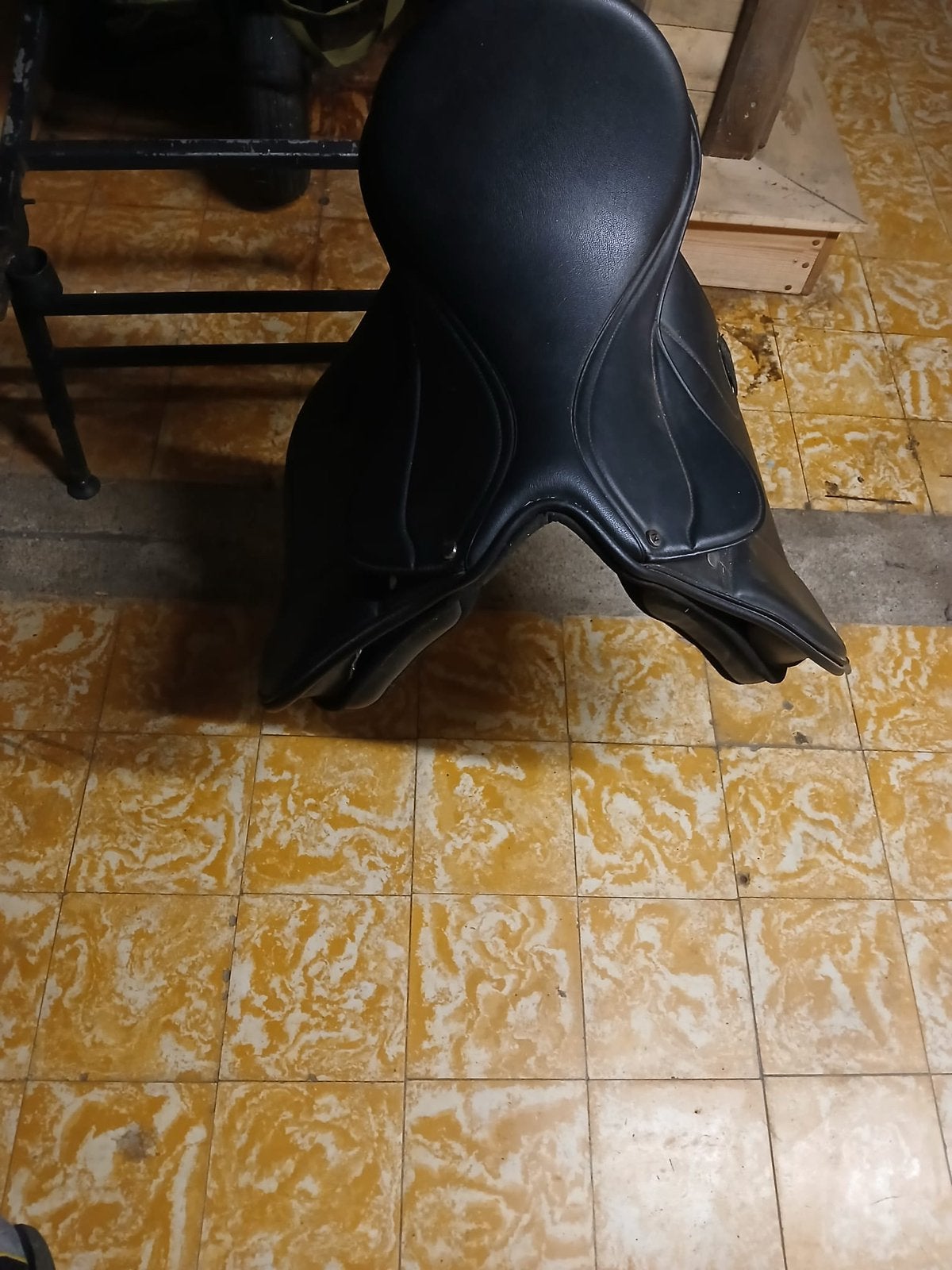 Norton zadel 16,5 inch, Dieren en Toebehoren, Paarden en Pony's | Overige Paardenspullen, Ophalen of Verzenden, Gebruikt