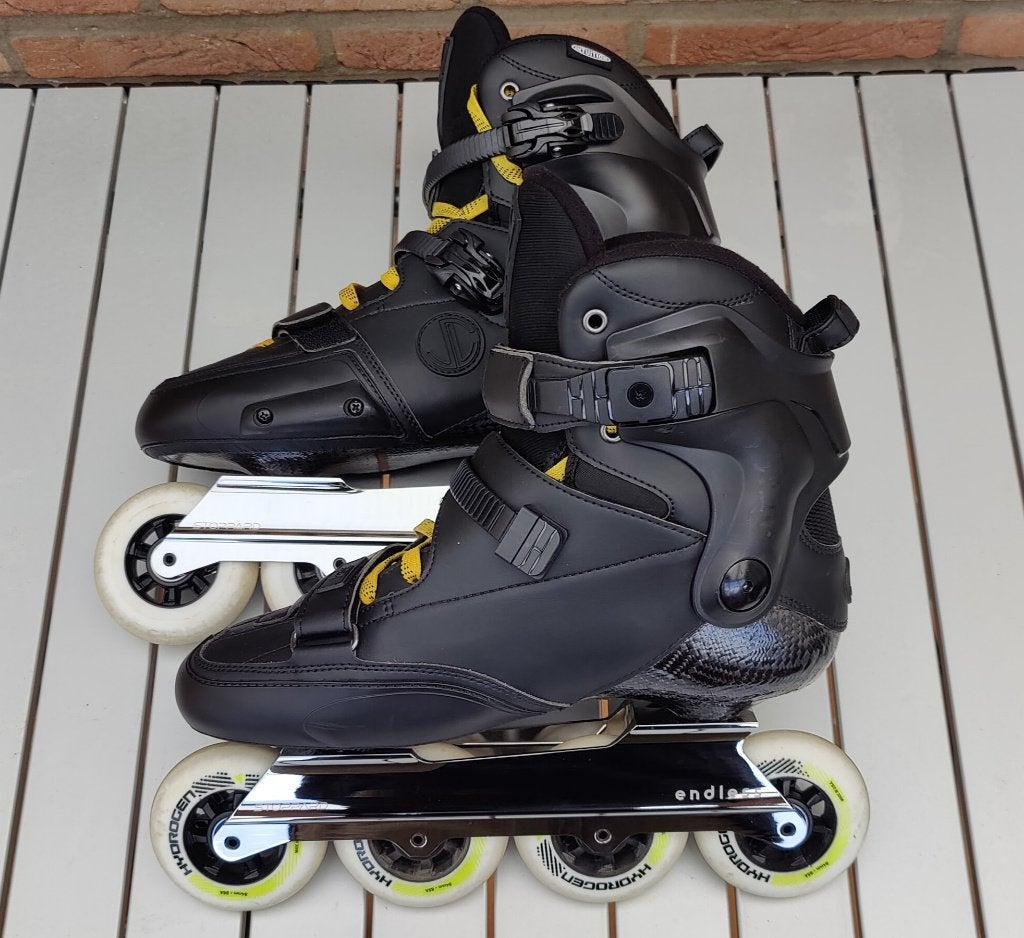 FR SL Freeride 44 + Endless Stoppard Mercury Frame, Sports & Fitness, Patins à roulettes alignées, Autres marques, Femmes, Rollers 4 roues en ligne