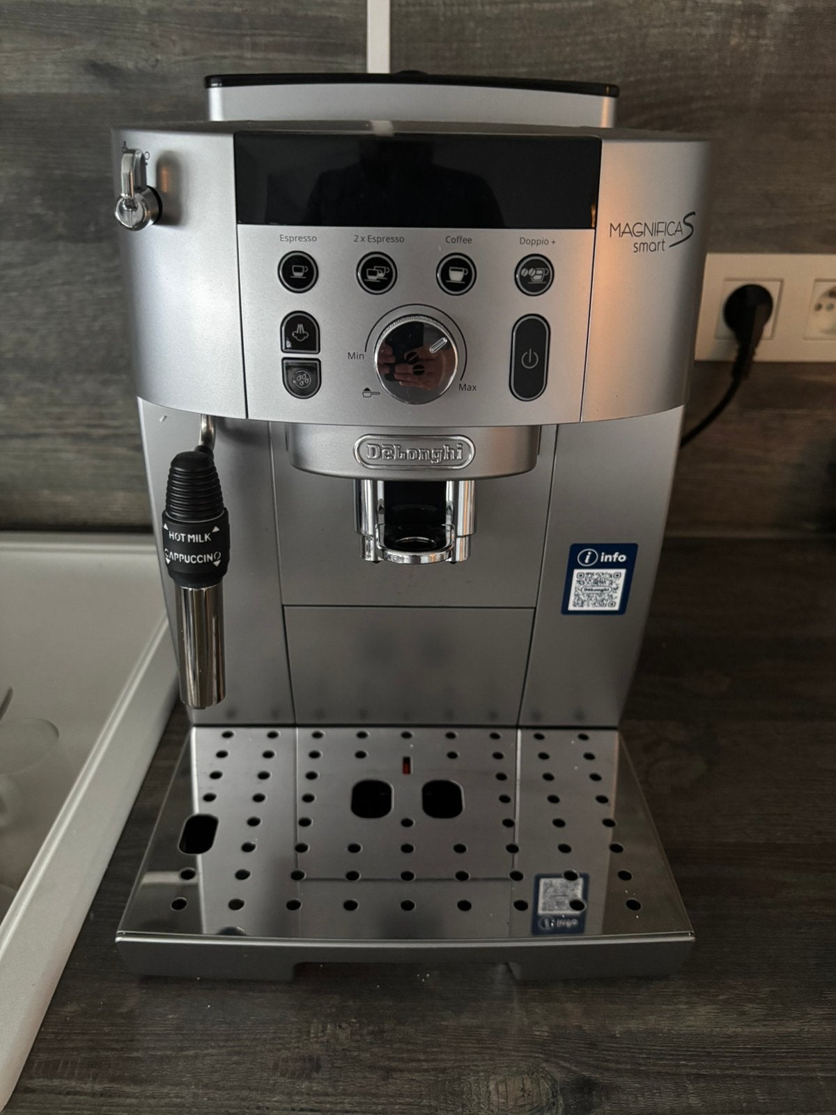 De’Longhi Magnifica S Smart – Très bon état – Sous garantie, Electroménager, Cafetières, Enlèvement, Comme neuf