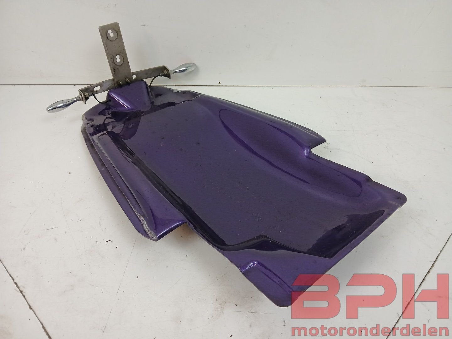 Passage de roue Suzuki GSX-R 600 K1 K2 K3 2000 à 2003 aile G, -, Utilisé, -, -