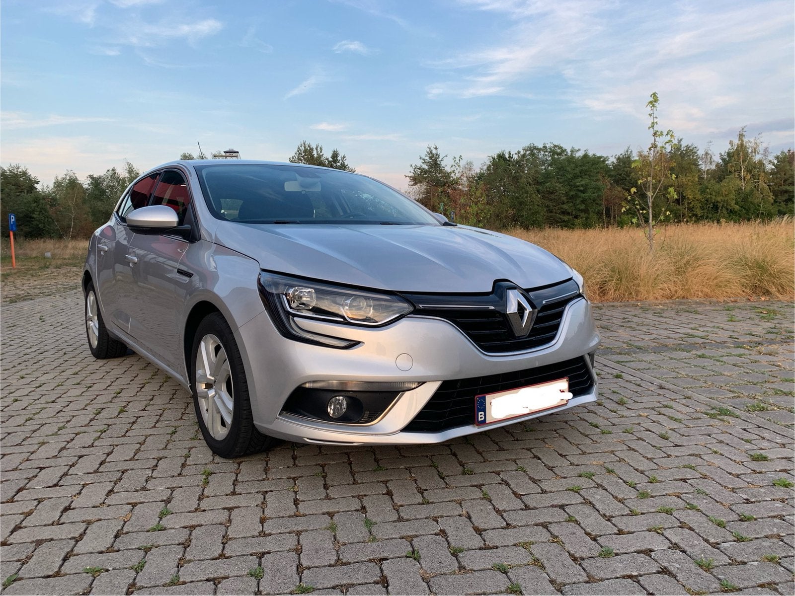 Renault Megane IV  1.2 Benzine gekeurd!, Handgeschakeld, 5 deurs, Particulier, 74 kW