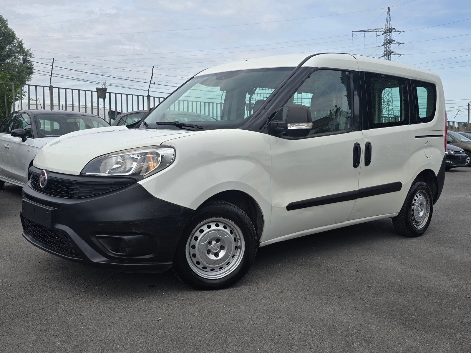 FIAT DOBLO 1300CC DIESEL 10/2016 104000KM, Auto's, Voorwielaandrijving, Euro 5, Stof, 4 cilinders