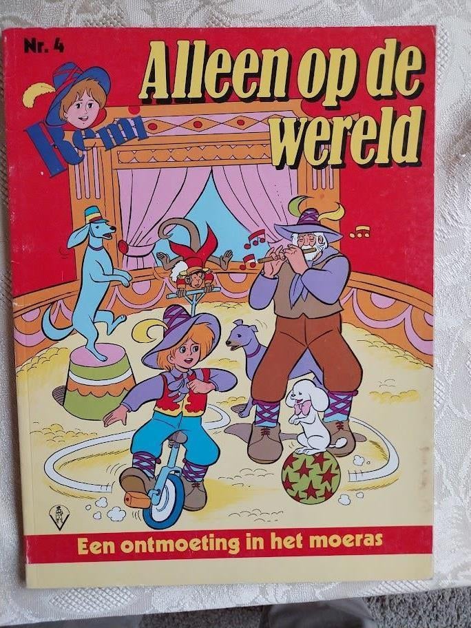 Strips van " Remi , alleen op de wereld ", Boeken, Stripverhalen, Gelezen, Meerdere stripboeken, Ophalen of Verzenden