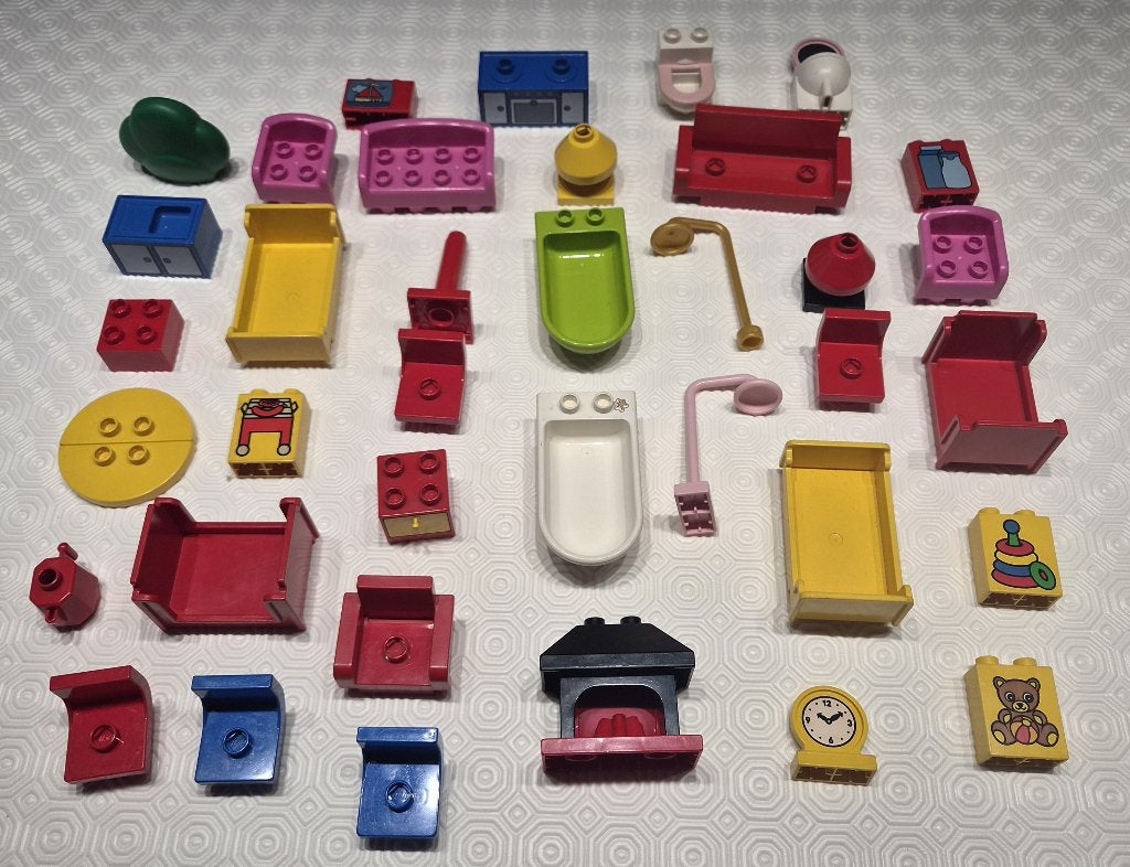 Lot Duplo - Meubels, 2 Grondplaten, Figuur & Bouwstenen, Kinderen en Baby's, Overige thema's, Ophalen of Verzenden, Duplo, Losse stenen