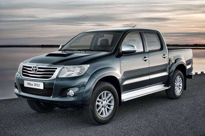 RECHERCHÉ : Hilux 3,0 L, Autos, Particulier, Achat, Hilux