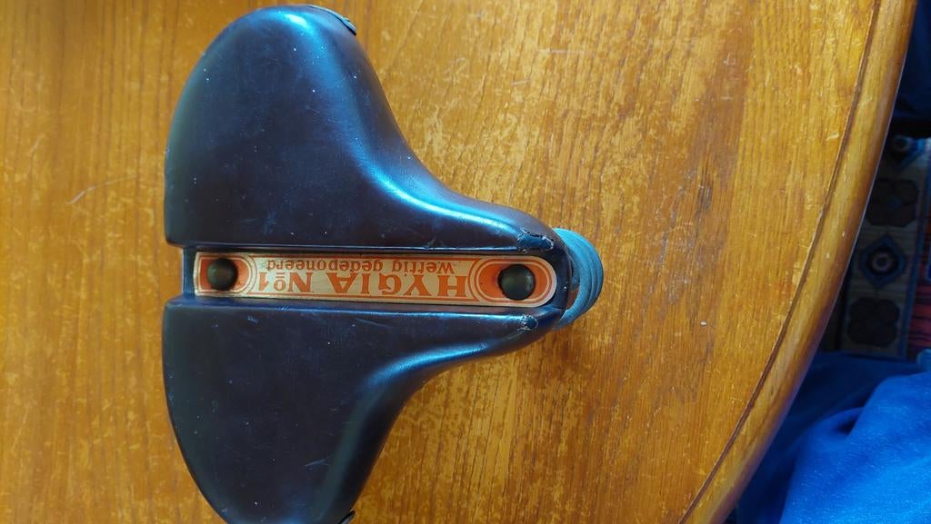 Selle de vélo ancienne HYGIA No. 1, Vélos & Vélomoteurs, Enlèvement, Selle