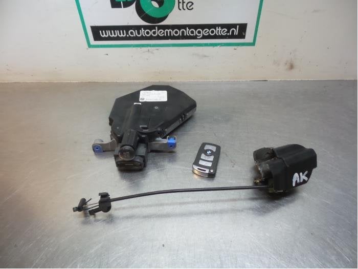 Serrure de contact + clé d'un BMW 7-Serie (7-Serie 02-), -, 3 mois de garantie, Utilisé, -